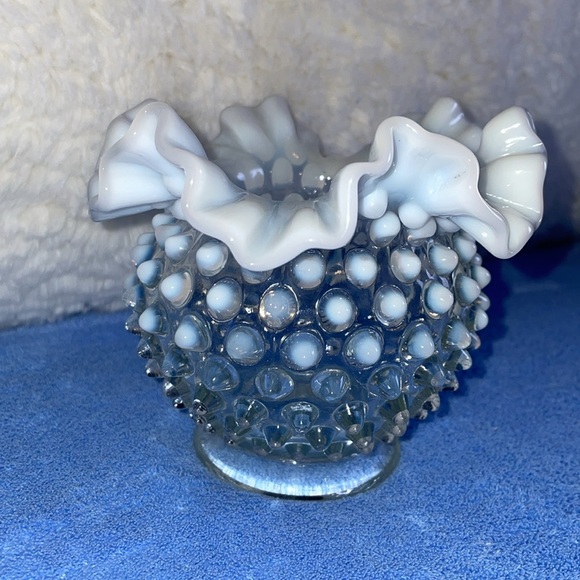 Vintage 1950’s Fenton White French Opalescent Glass Bowl. - Picture 2 of 7